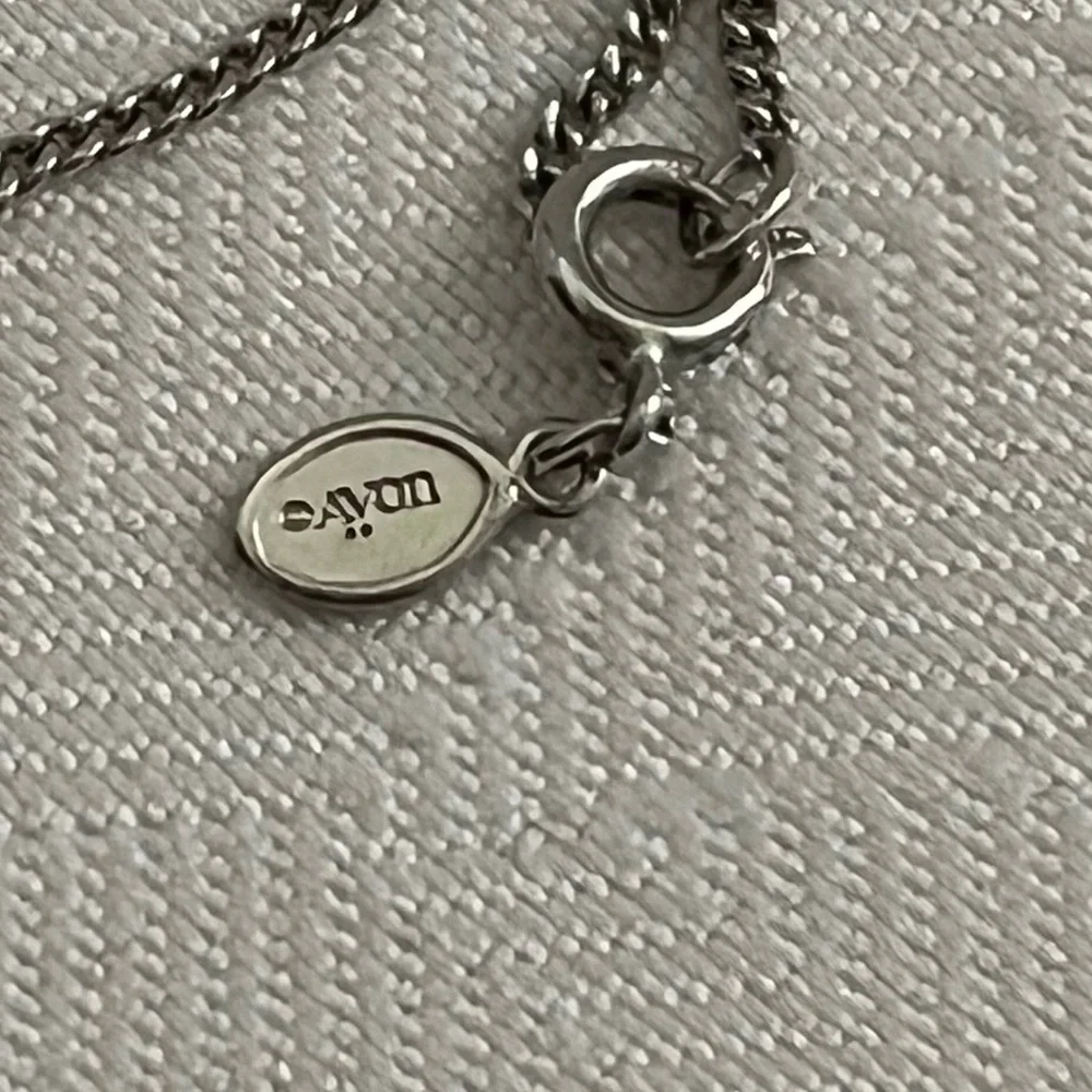 Vintage‎ Avon Silver Colored Dove Necklace